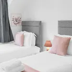 Two Minute Walk From The World Of Beatrix Potter, With Parking Apartamento Bowness-on-Windermere