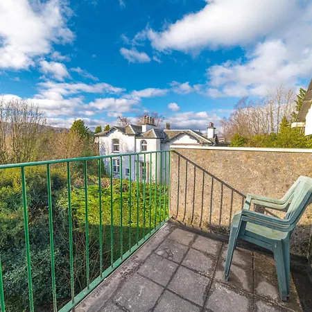 Two Minute Walk From The World Of Beatrix Potter, With Parking Bowness-on-Windermere